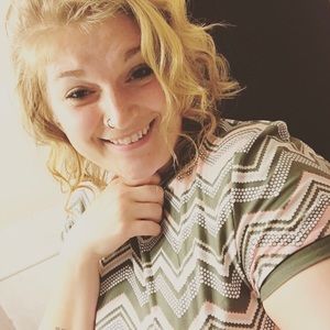 Meet your Posher, Melissa