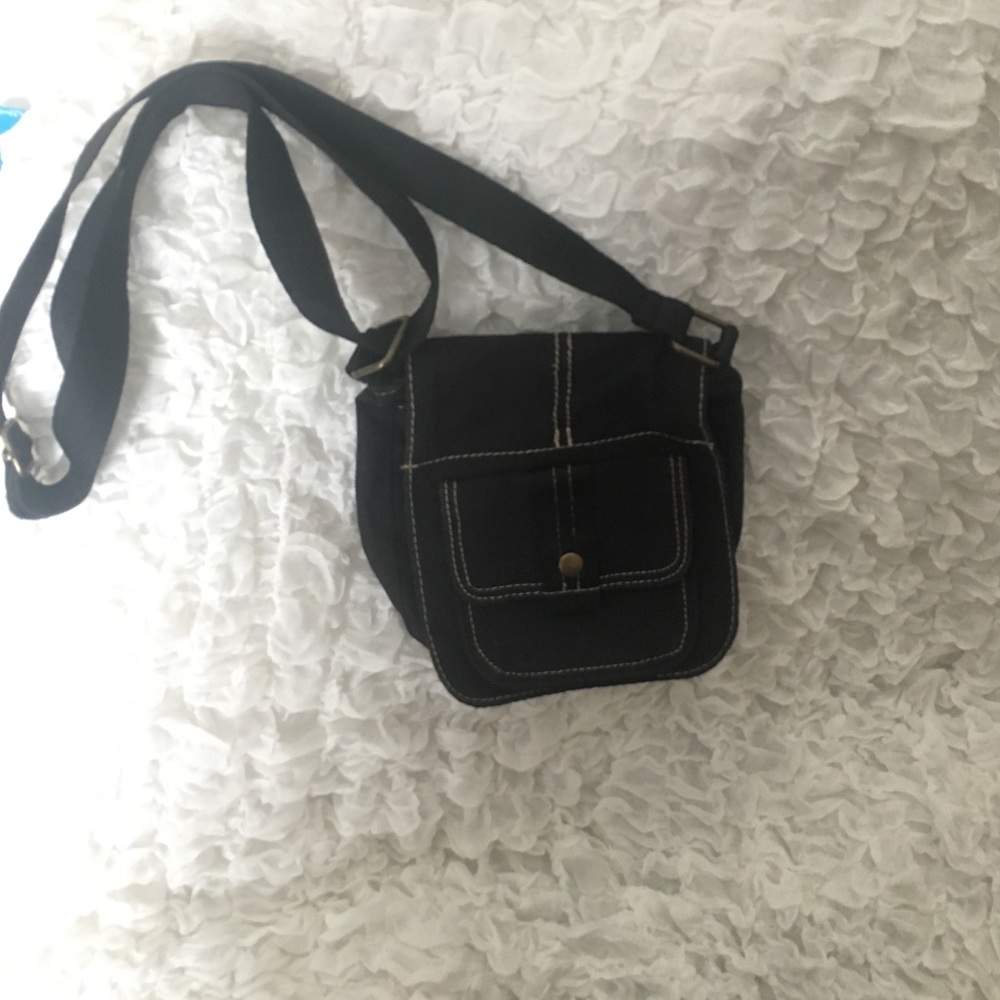 Black crossover bag
