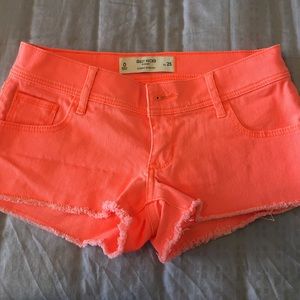 Gilly Hicks Shortie Short