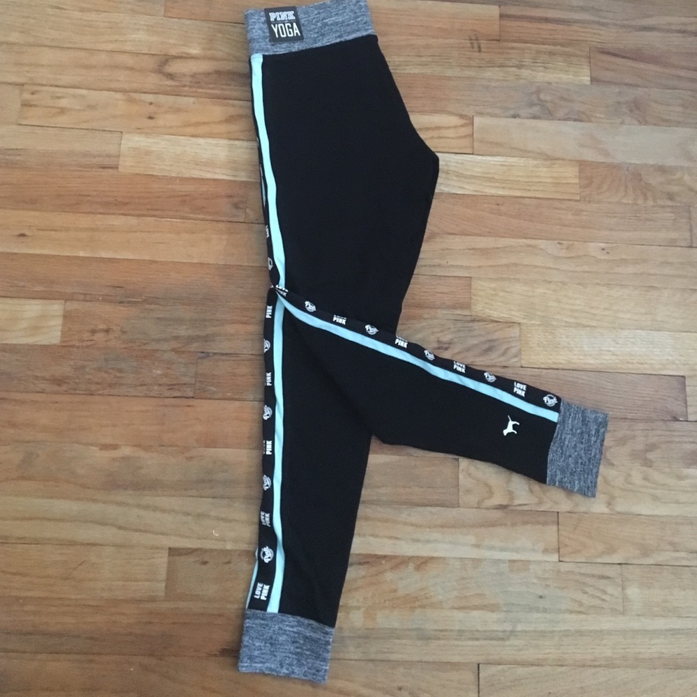 Victoria Secrets Pink Campus Leggings