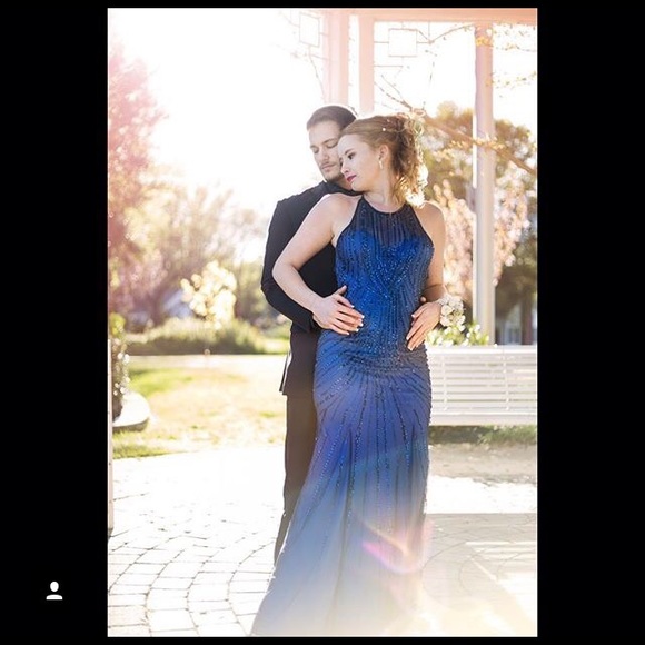 Beautiful prom dress - Picture 1 of 4