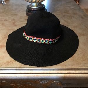 Black sun hat with colorful Aztec print around it