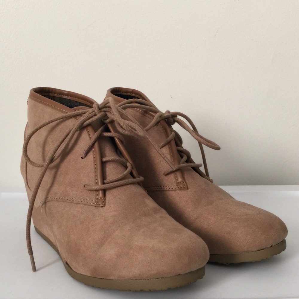 Mad Love "Myrtle" Wedged Lace-Up Boots