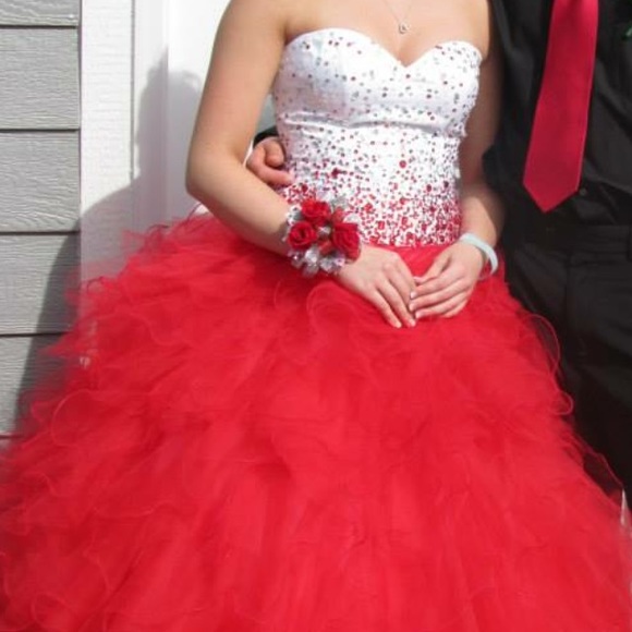 Red & White Prom Dress - Picture 2 of 3