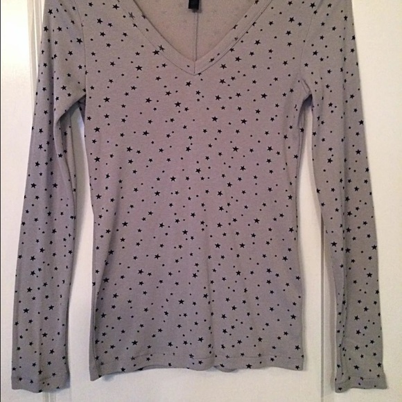 Tee Shop by Victoria's Secret Long Sleeve V Neck - Picture 4 of 4