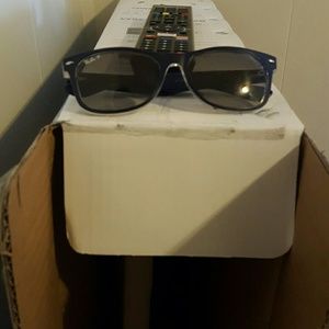 Navy blue Ray-Ban