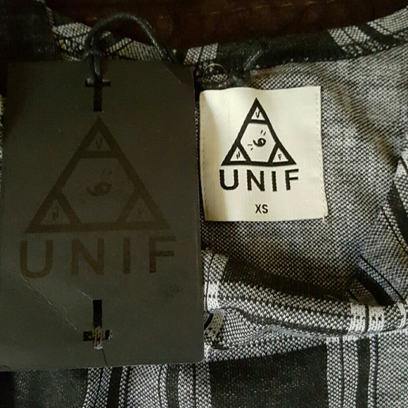 Unif NWT Cropped top - Picture 2 of 4
