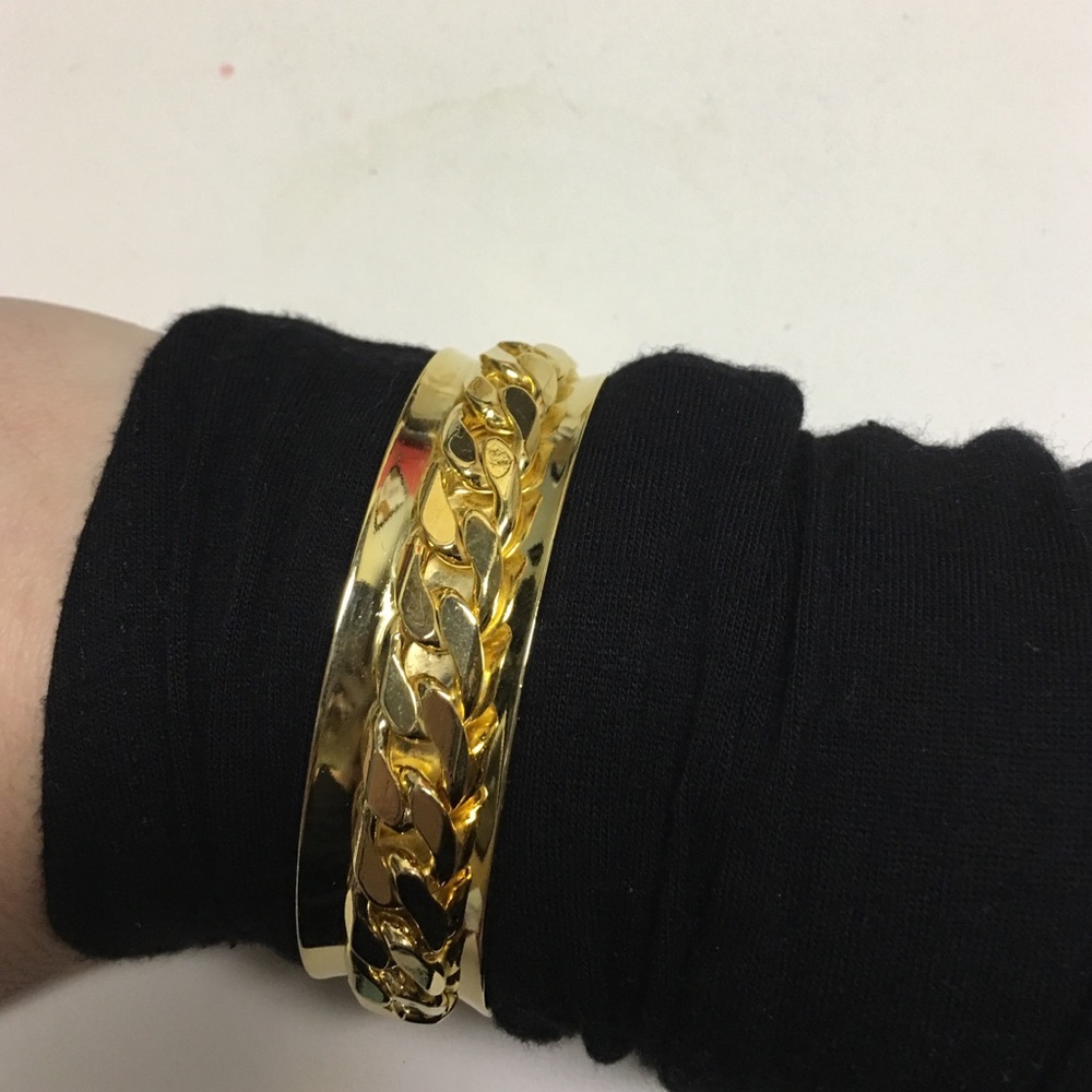NWT a.v. max cuff with chain detail