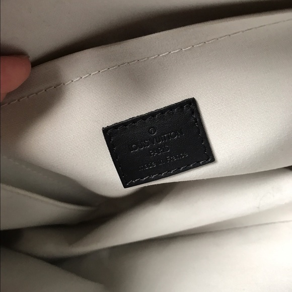 Louis Vuitton Monogram Canvas Mini Lucille - Picture 3 of 7