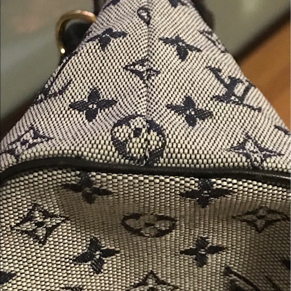 Louis Vuitton Monogram Canvas Mini Lucille - Picture 5 of 7