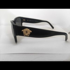 Authentic Versace Wayfarer Polarized Sunglasses!
