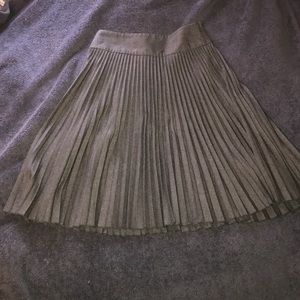 Classic grey pleated skirt