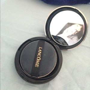 Lancôme high-coverage, oil free 30 SPF foundation