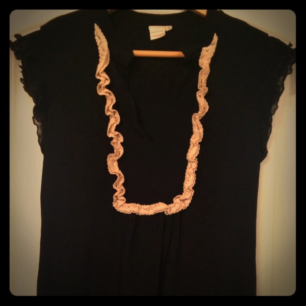 SOLD!. Sweet Pea Ruffle Stretch V Neck Blouse