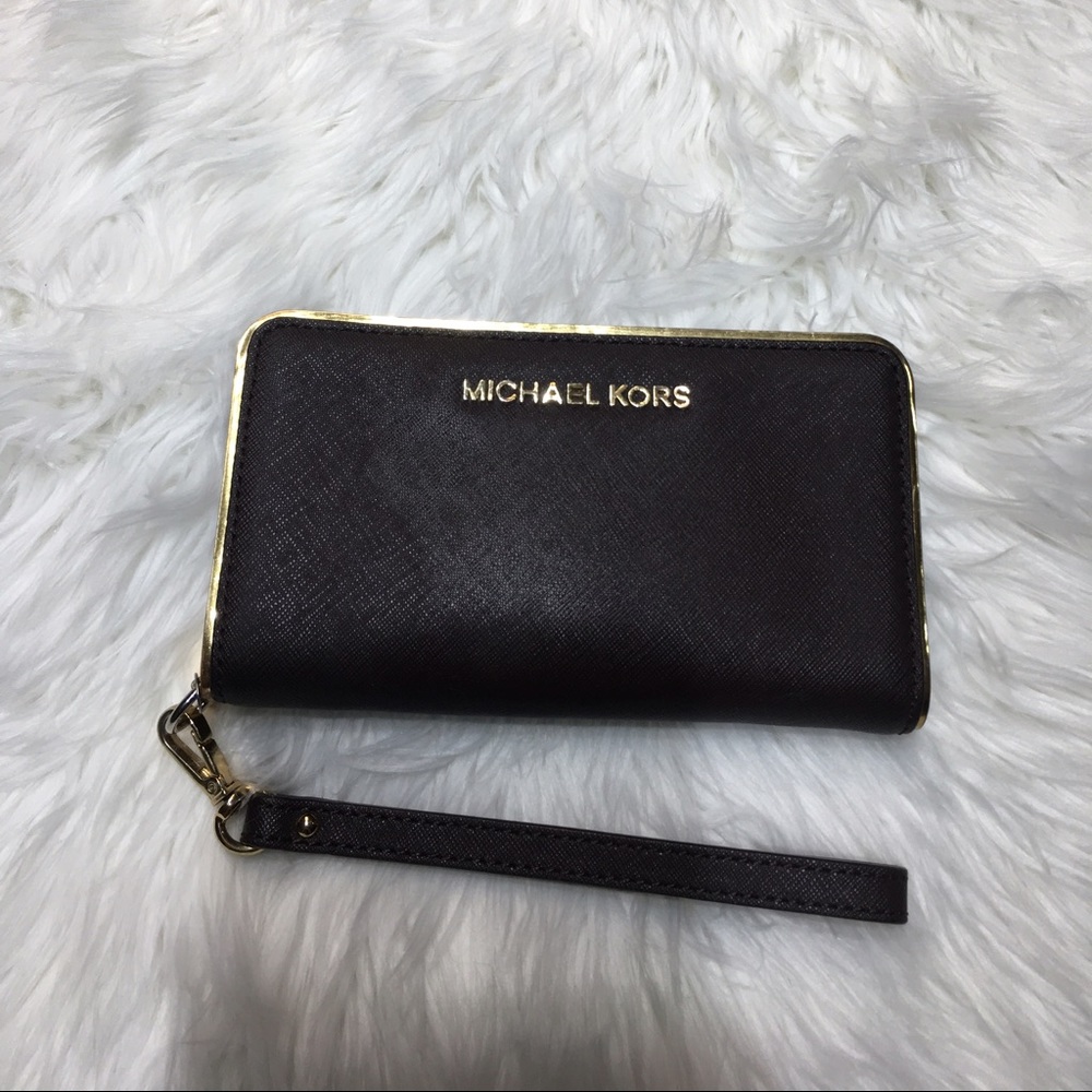 MiCHAEL by Michael Kors Jet set leather wristlet