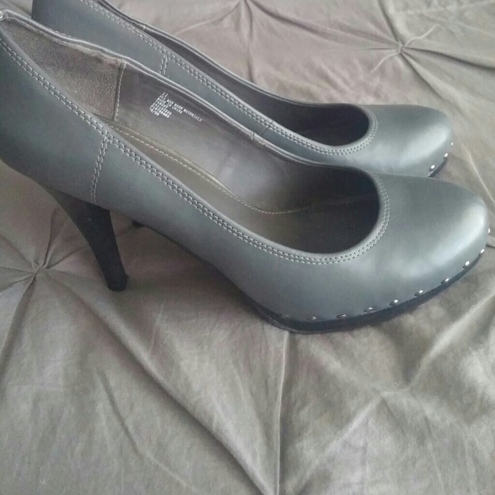 Massimo Gray Pump - image 3
