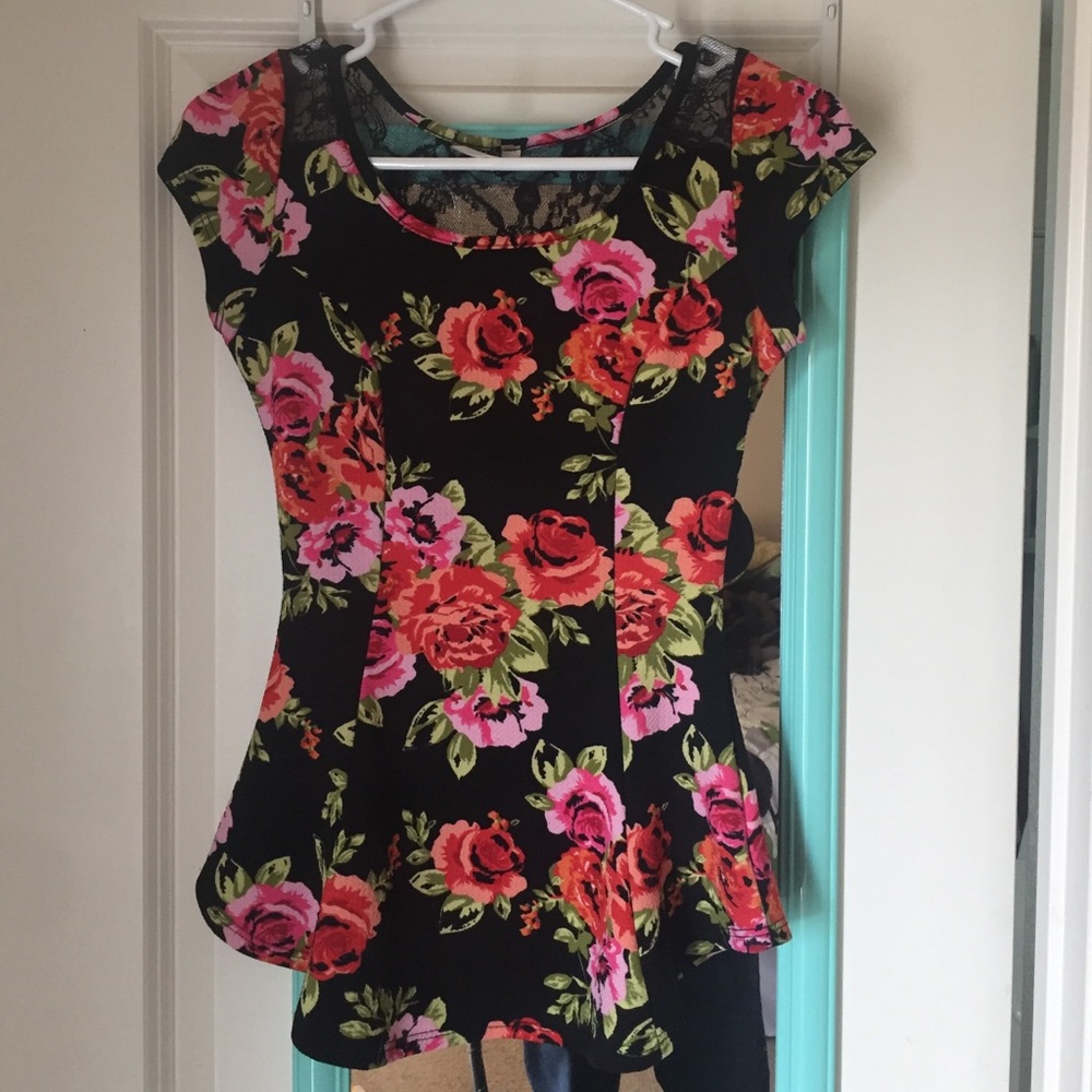 Nice top flowers design