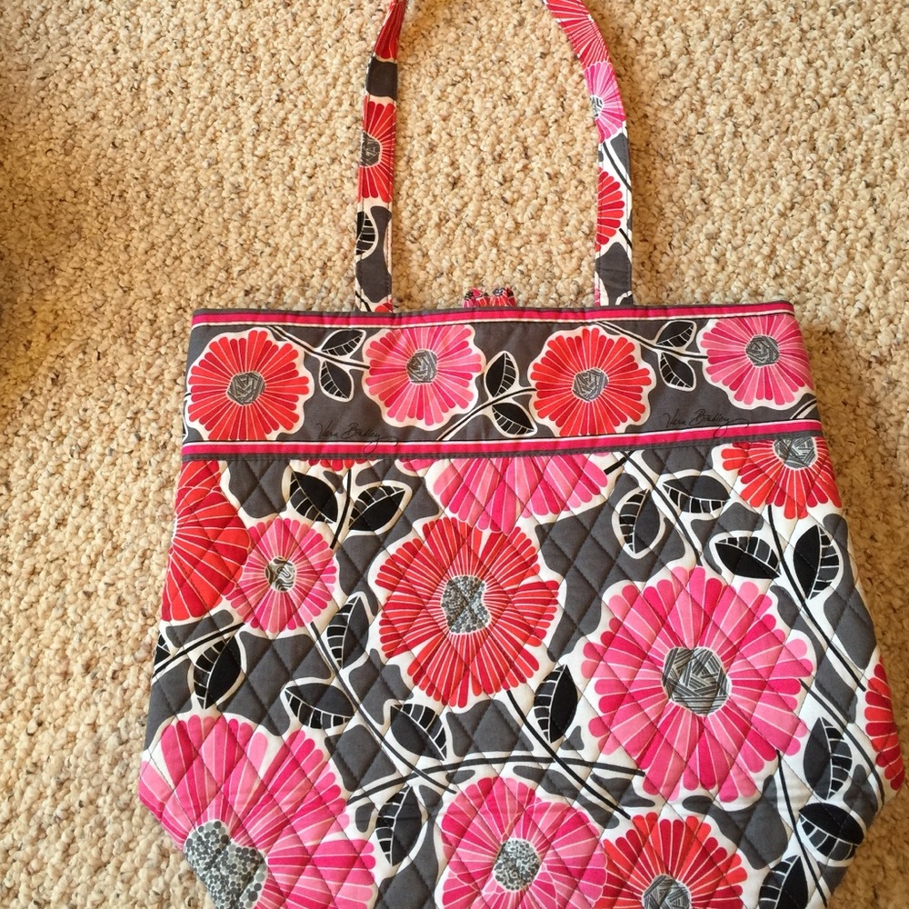 VERA BRADLEY LARGE TOGLE TOTE