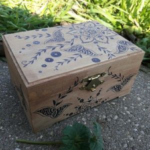 Henna Design Jewelry Box