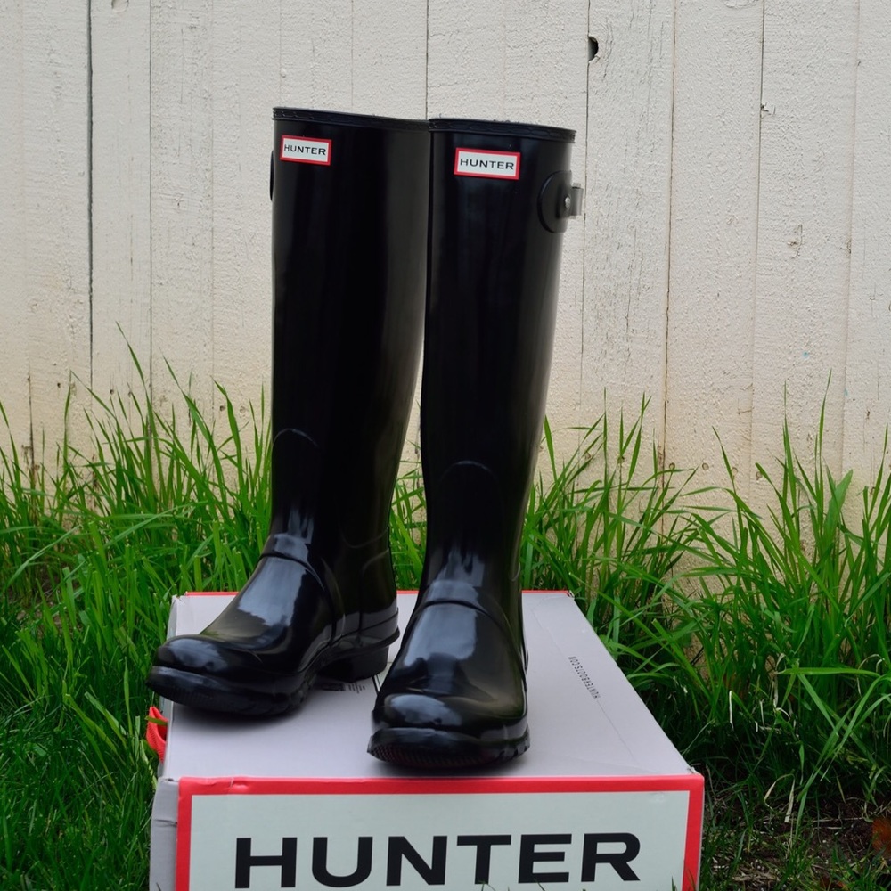 Hunter Boots (Black)