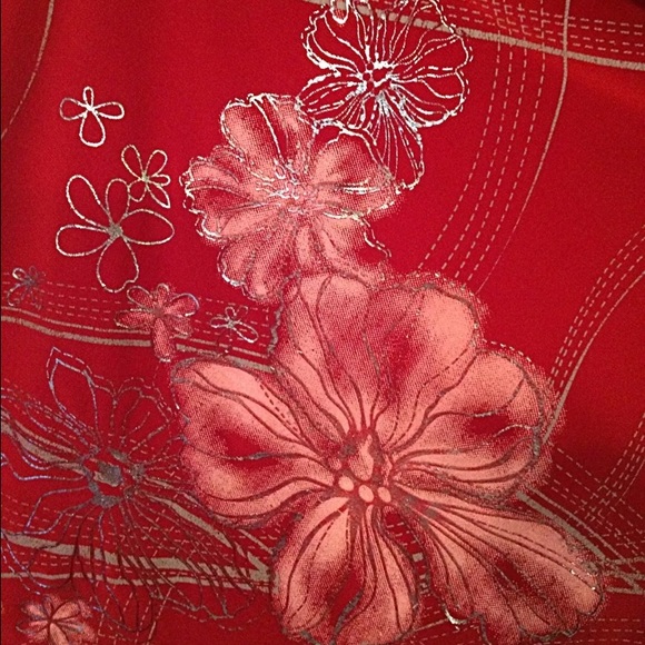 Red Floral Print Shawl Collar Stretch Top - Picture 2 of 4