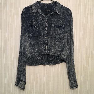 Nollie Cropped Button-Up