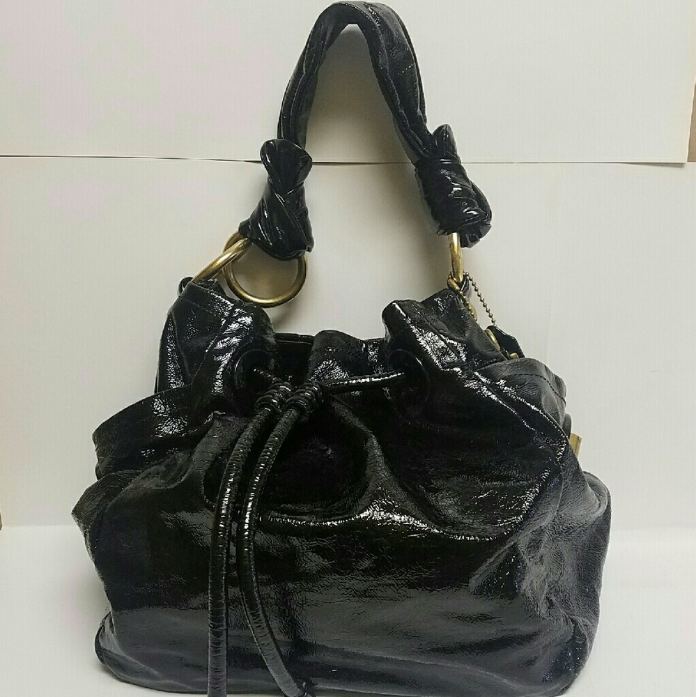 Coach Black / Gold details