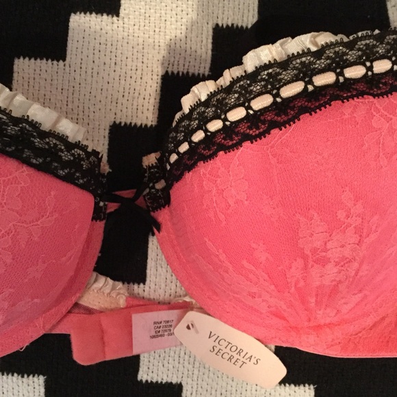 NWT Victoria's Secret Sexy Little Things - Picture 2 of 3