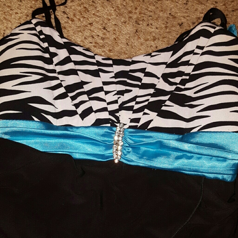 Prom Dress - Picture 2 of 3