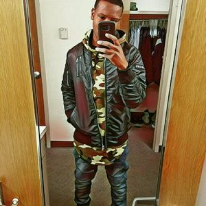 Meet your Posher, Malik