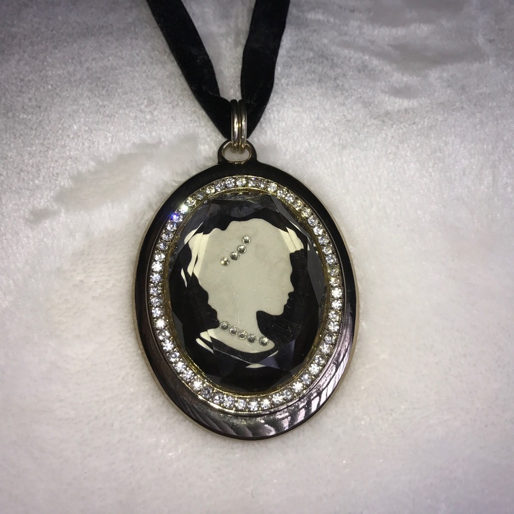 Black and gold necklace