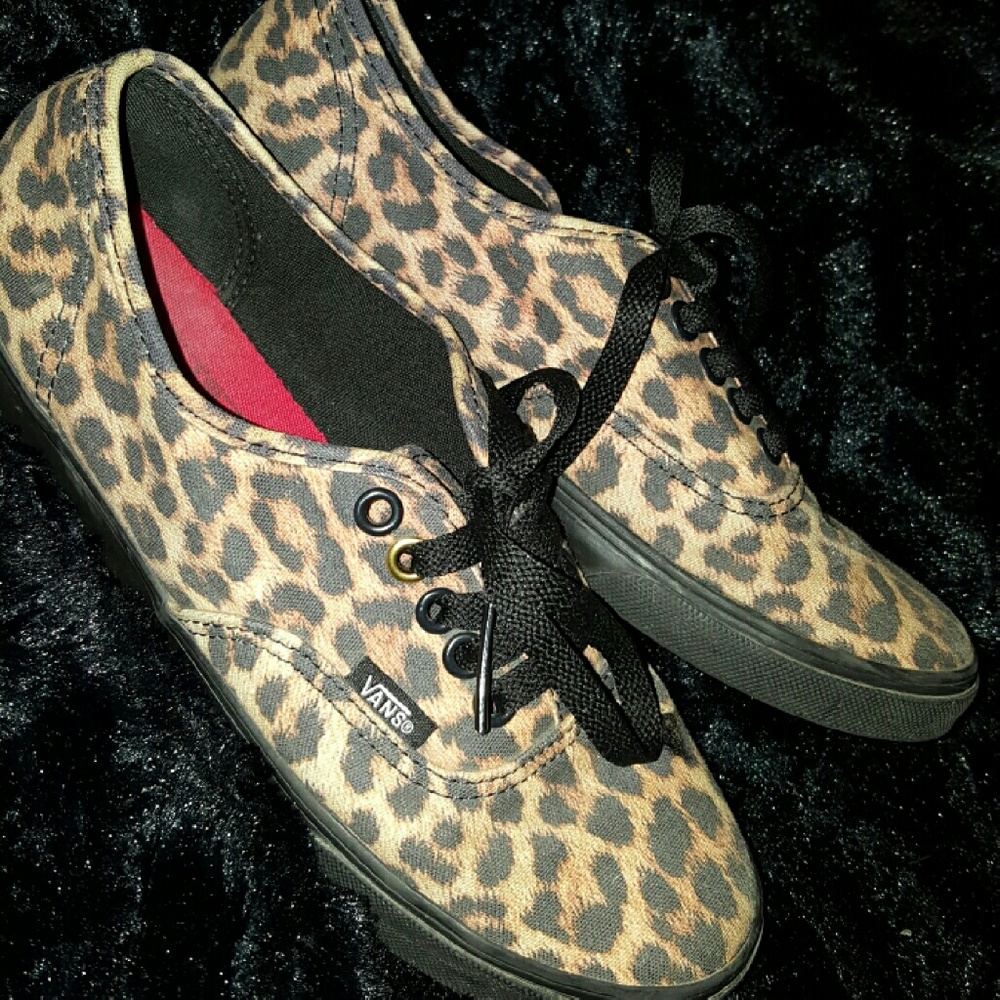 Leopard vans 🌼🌻
