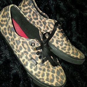 Leopard vans 🌼🌻