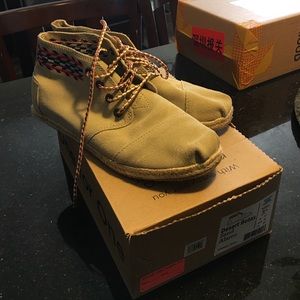 TOMS Desert Botas Sand Alarco SIZE 7.5