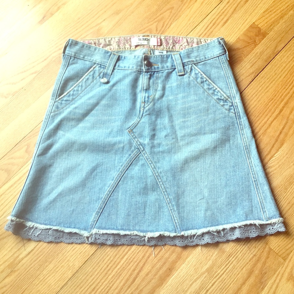 🎈SOLD 🎈 Levi's Slouch denim 504 skirt