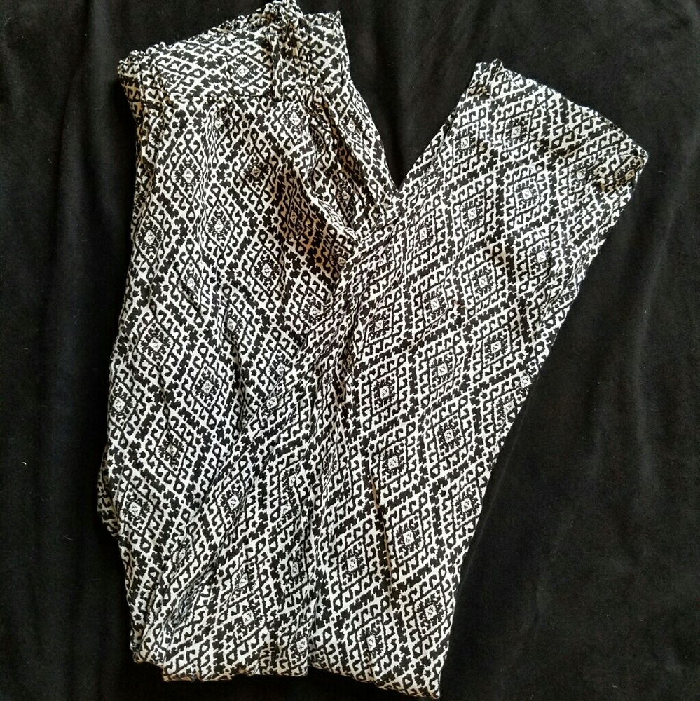 Geometric print pants