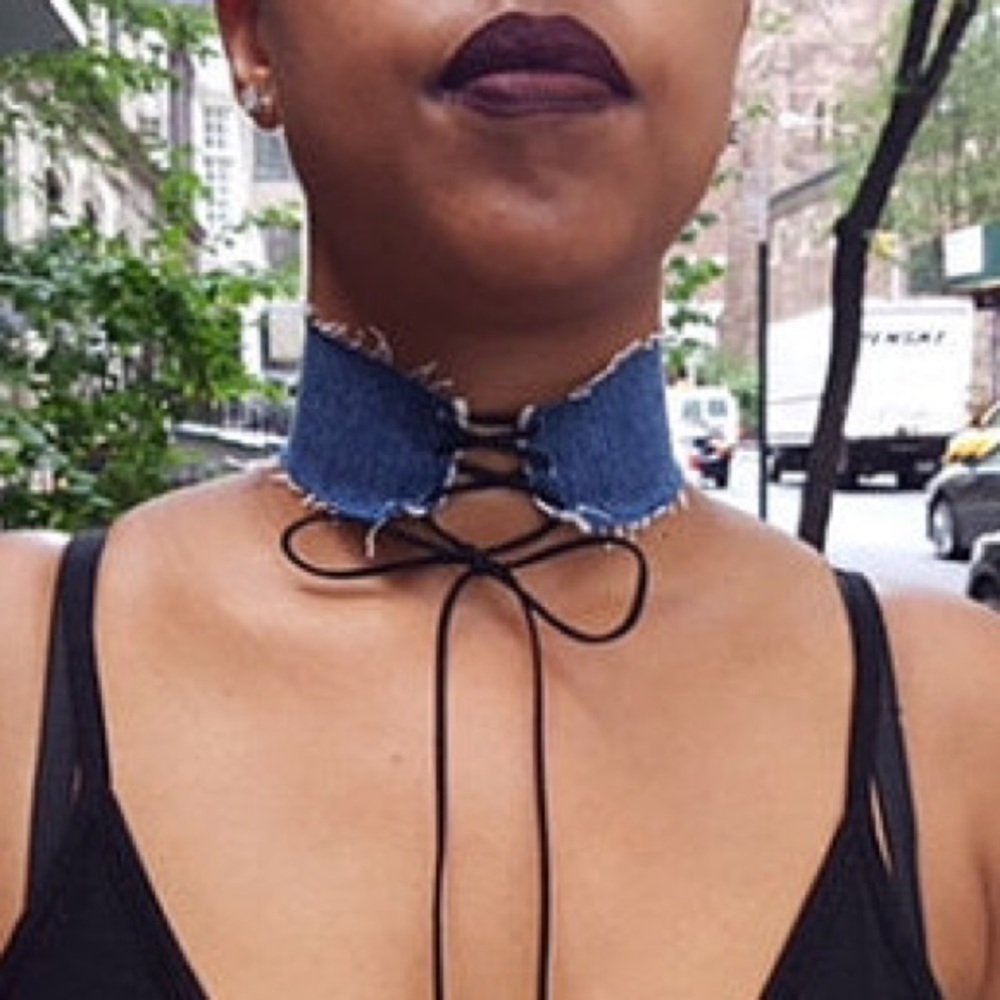 Lace Up choker