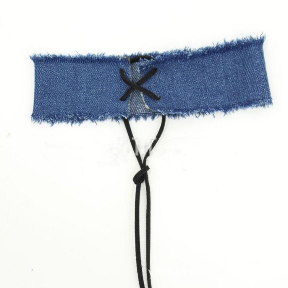 Lace Up choker - Picture 2 of 3