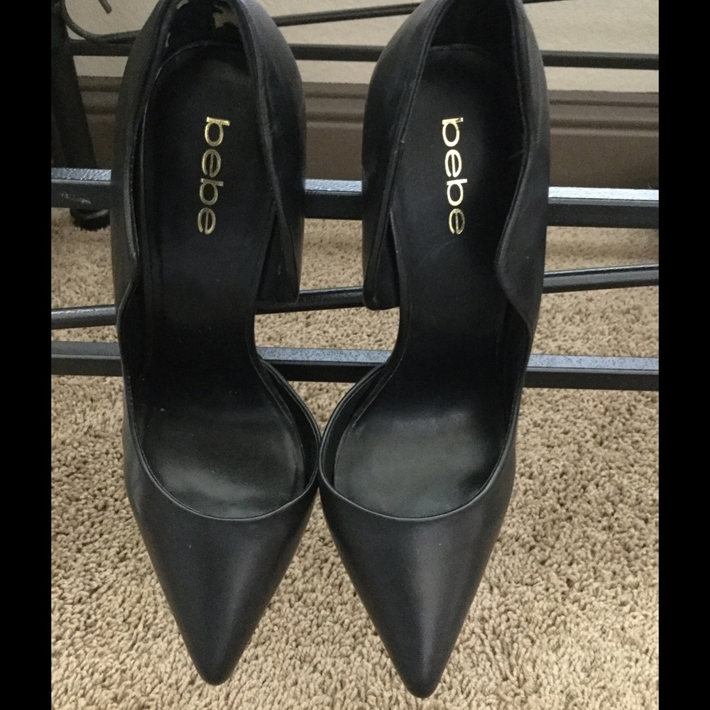 Bebe Black Pumps.