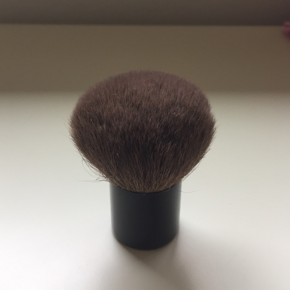 PRICE ⬇️ ONLY TODAY Chanel Touch-Up Brush