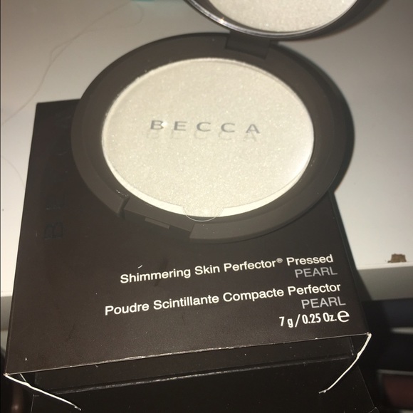 Becca Pearl Highlighter - Picture 1 of 1