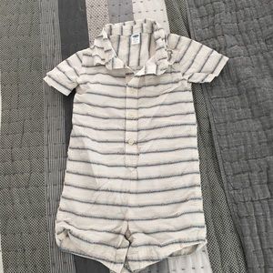 Old navy romper for boys size 18-24 months