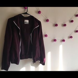 MAROON WINDBREAKER