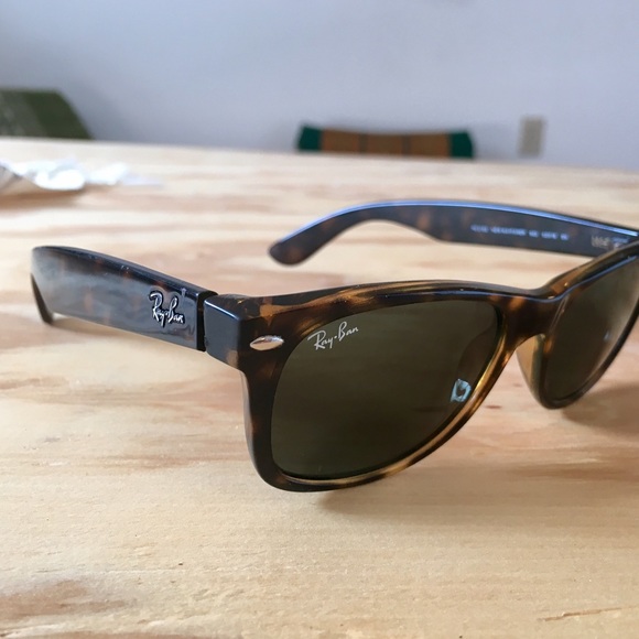 Ray Ban "New Wayfarer" Sunglasses - Picture 1 of 4