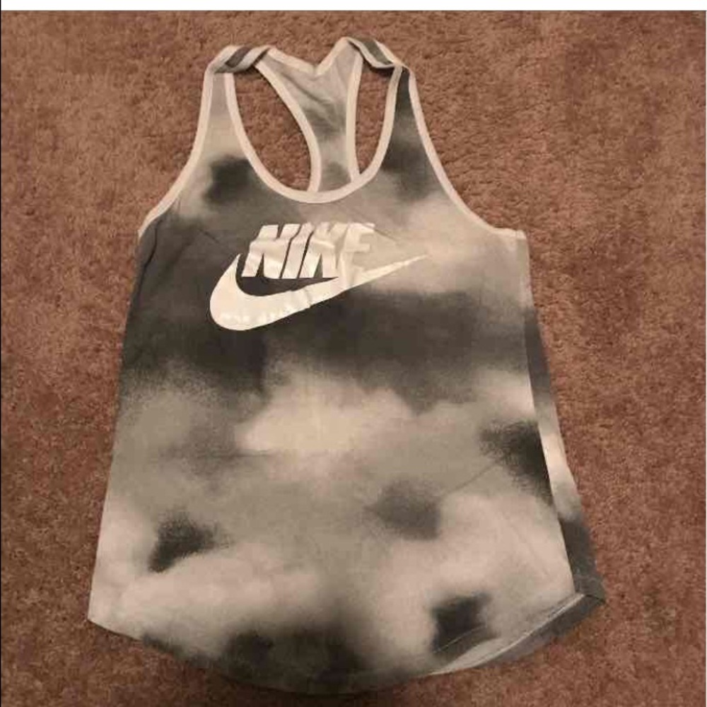 Nike tank