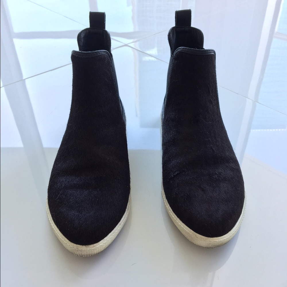 AUTHENTIC MARC BY MARC JACOBS PONY FUR SNEAKERS