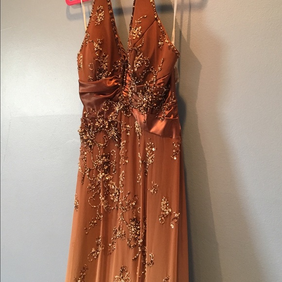 Brown elegant dress - Picture 2 of 2