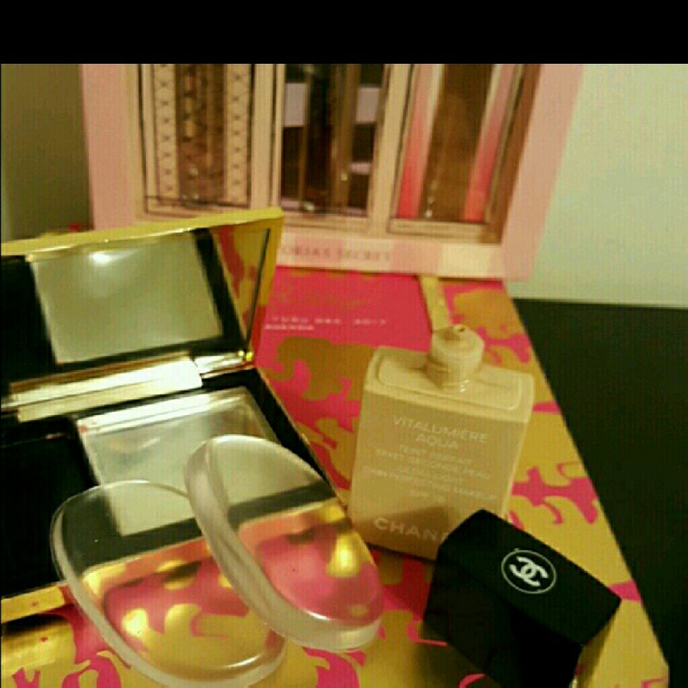 Silicon makeup foundation