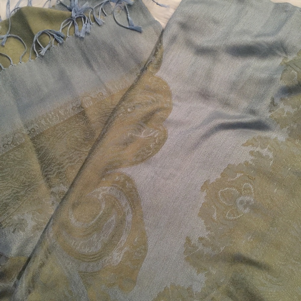 Scarf - Picture 3 of 3