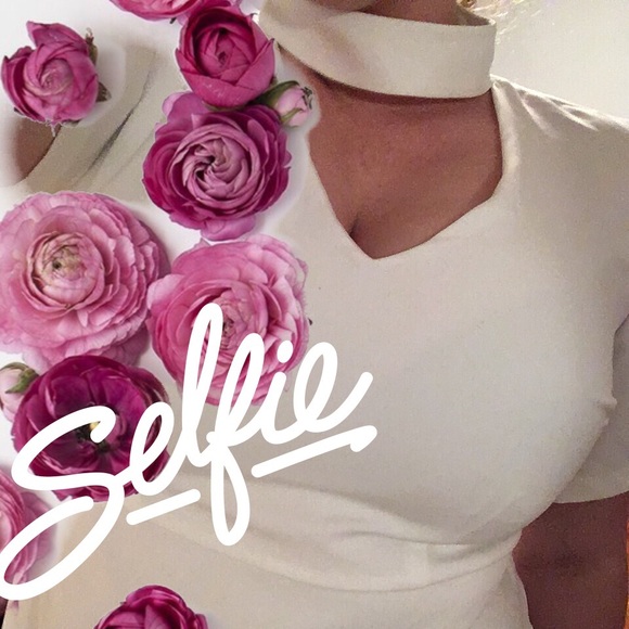 White dress - Picture 1 of 4